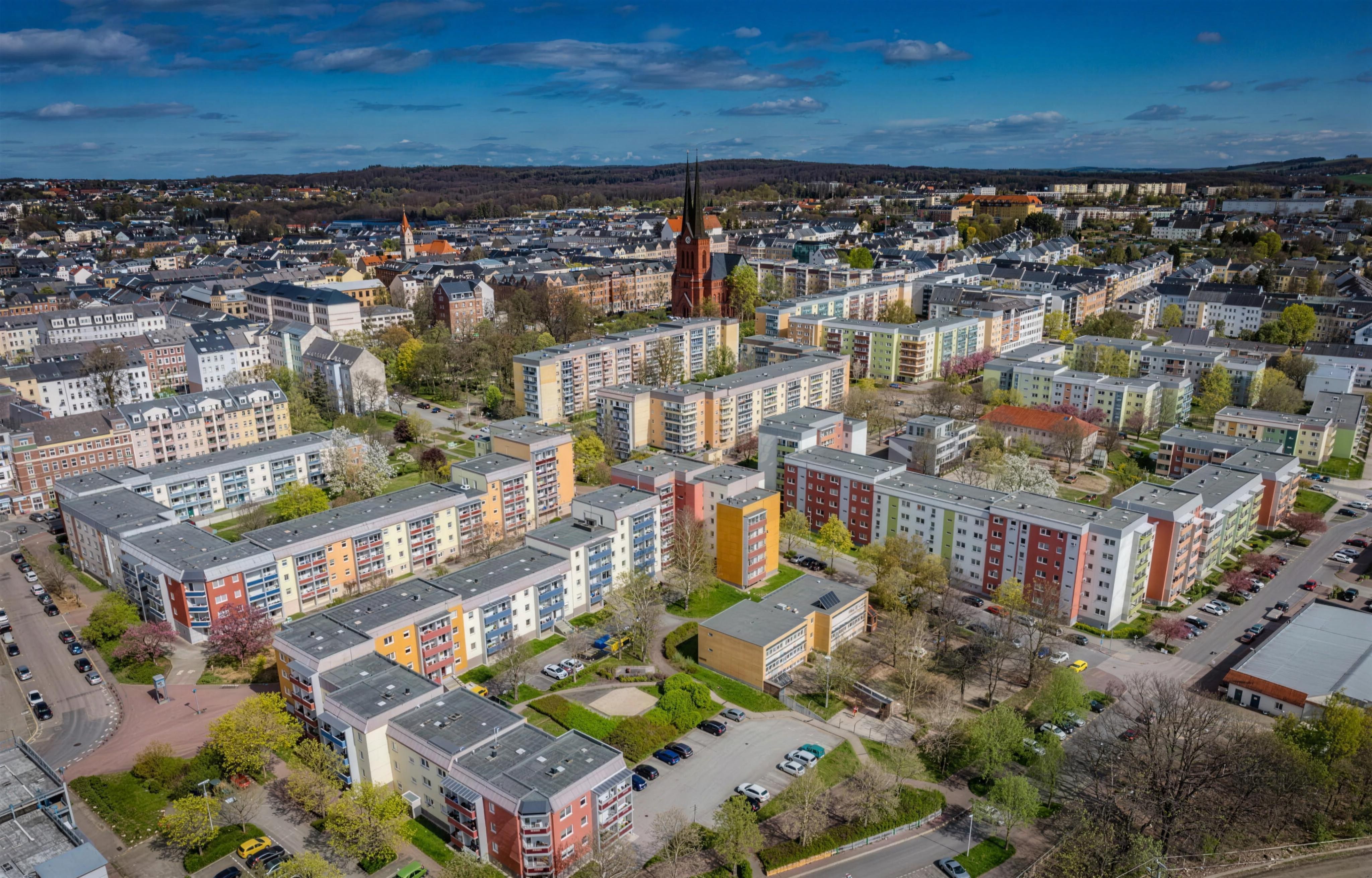 Luftbild des von IBWeigert sanierten Wohnquartiers Sonnenberg in Chemnitz